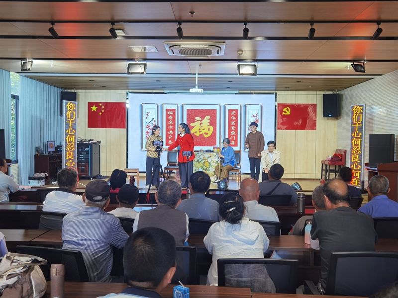 盐渎街道新时代文明所百姓剧场开展“茉莉花开 盐渎有戏”惠民演出