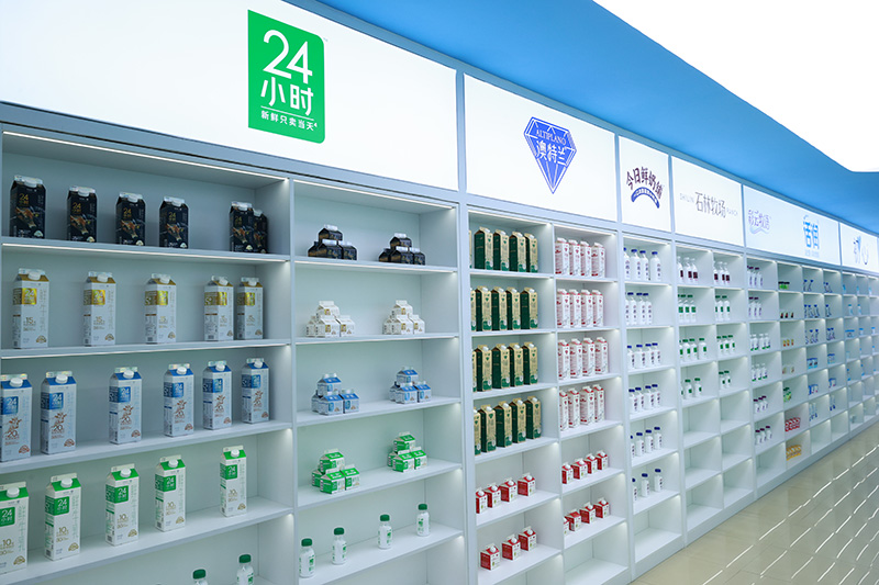 雪兰牛奶产品展示